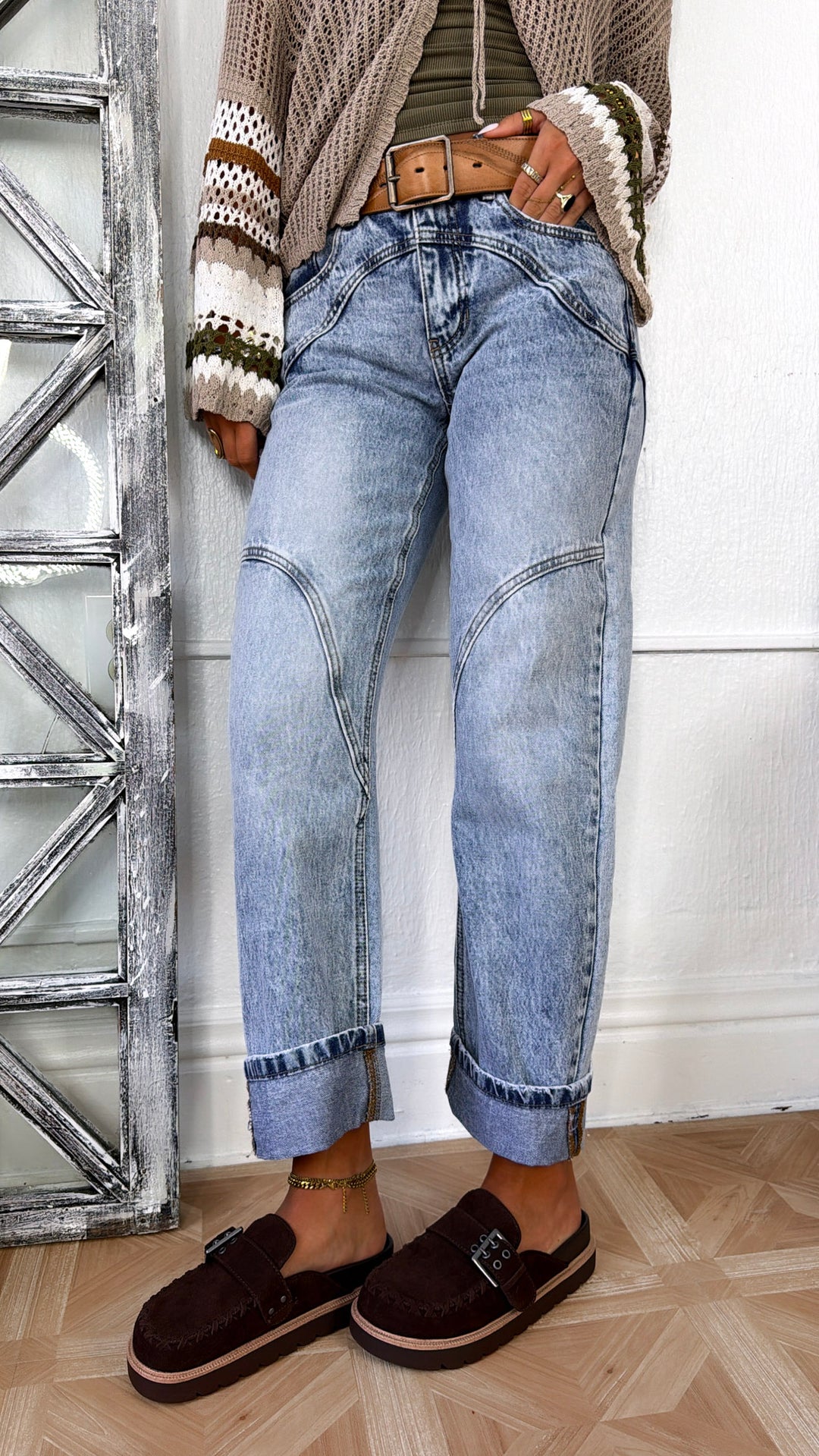 SAIGE: Studio Ready Barrel Jeans, Medium Light