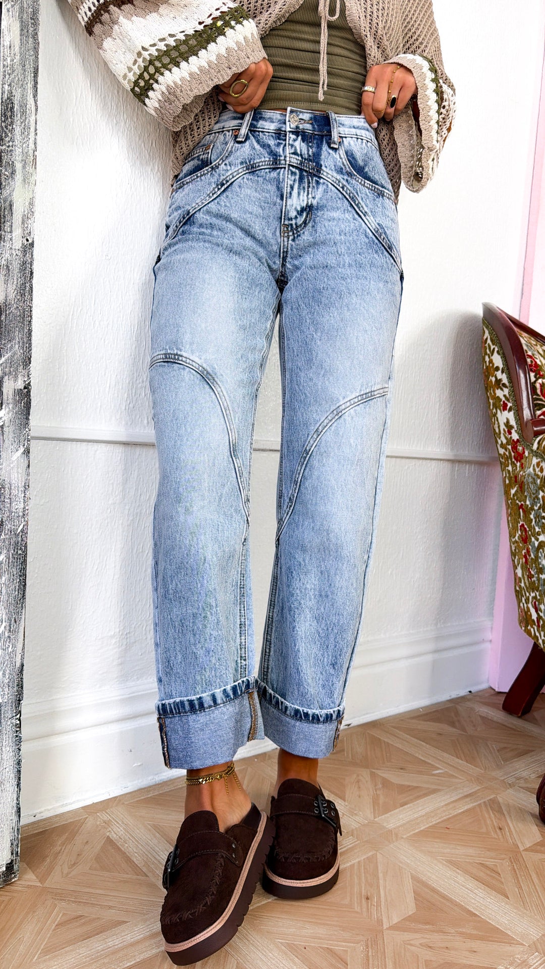 SAIGE: Studio Ready Barrel Jeans, Medium Light