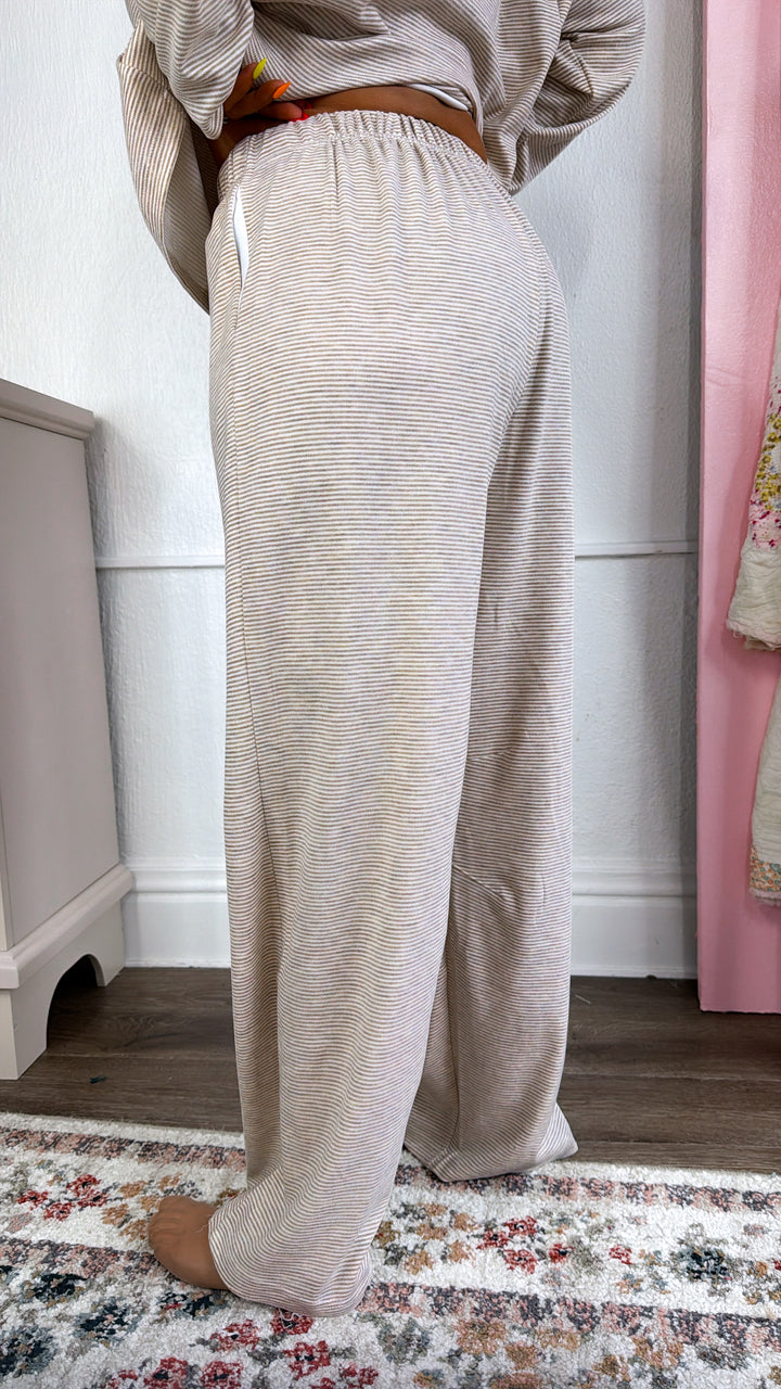 Day Blinks Two Piece Set,Taupe/ Cream