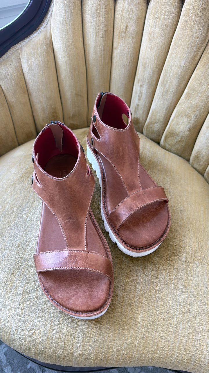 Soni ii, Tan Rustic