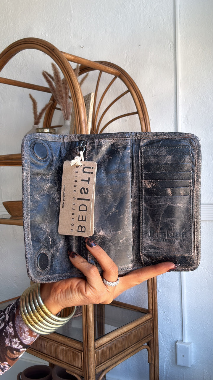 Bedstu Canton, Black Lux