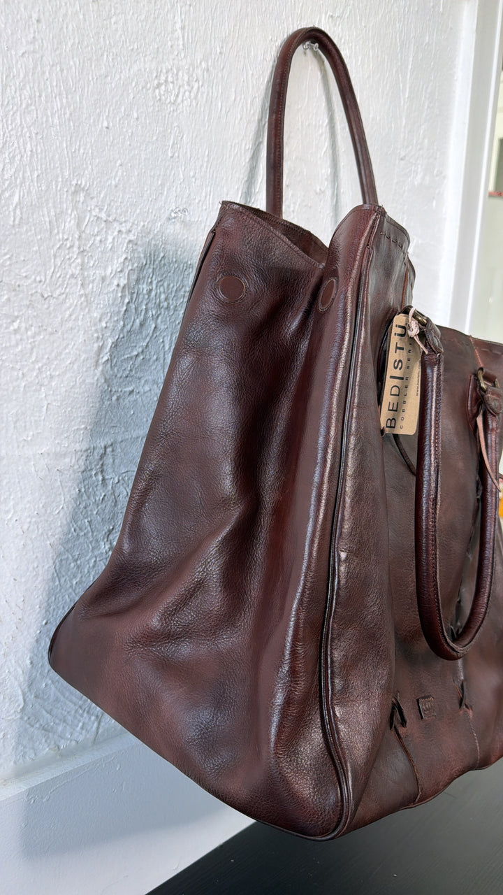 Bedstu Rebekah, Teak Dip Dye