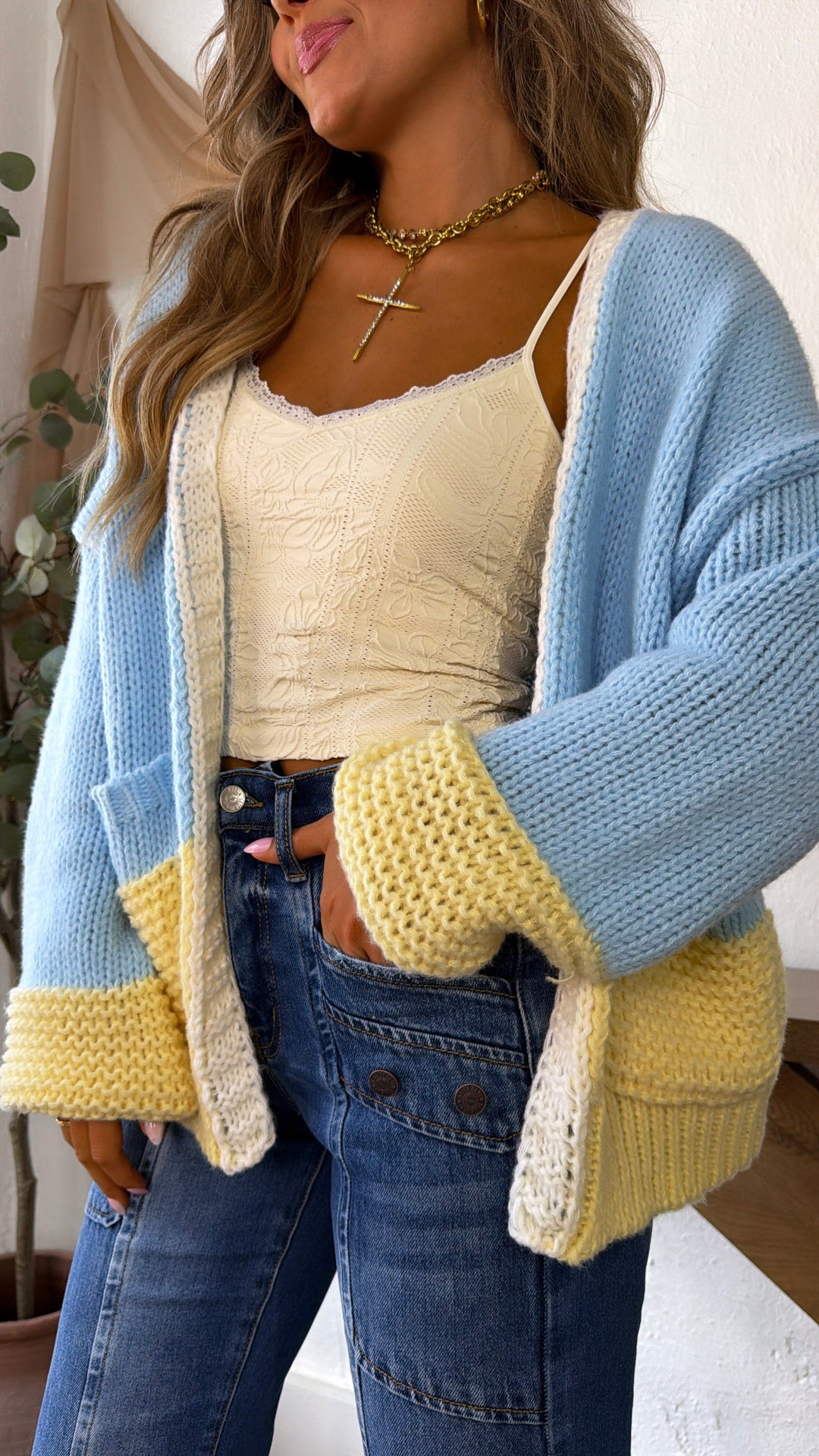 Cloud Chasing Cardigan, Sky/Daisy