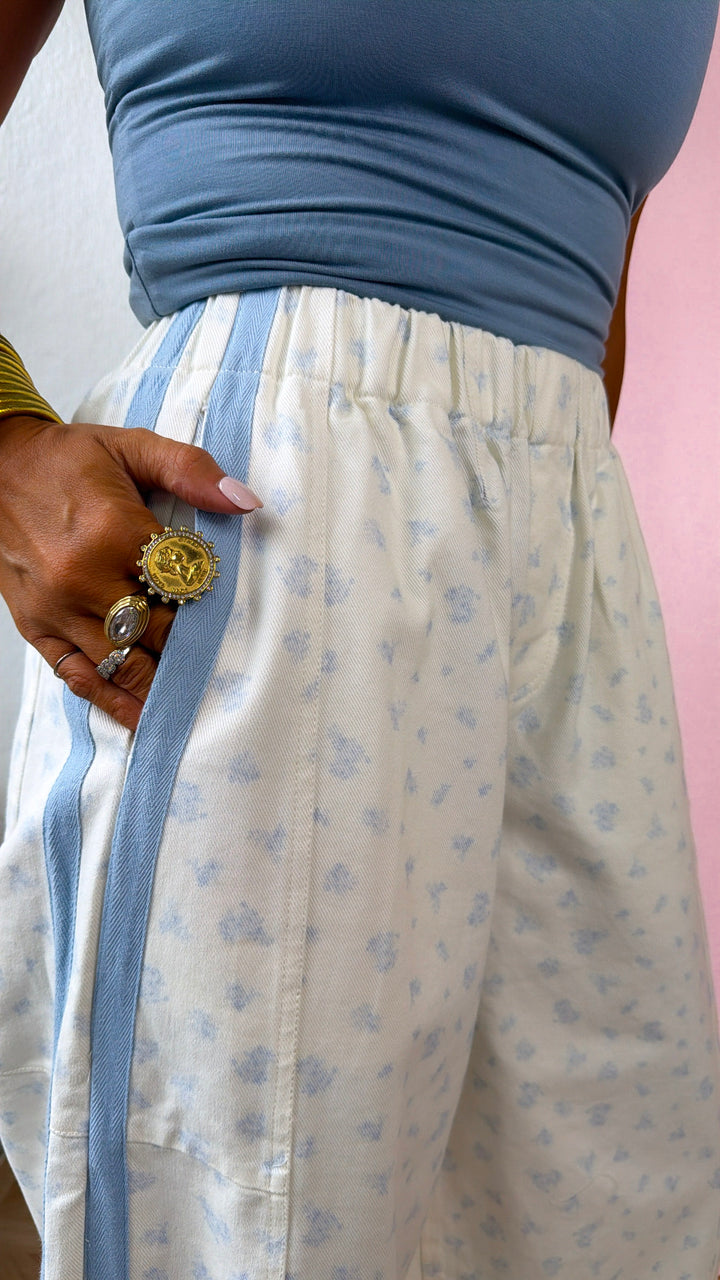 Ditsy Floral Printed Twill Barrels, LT. Blue