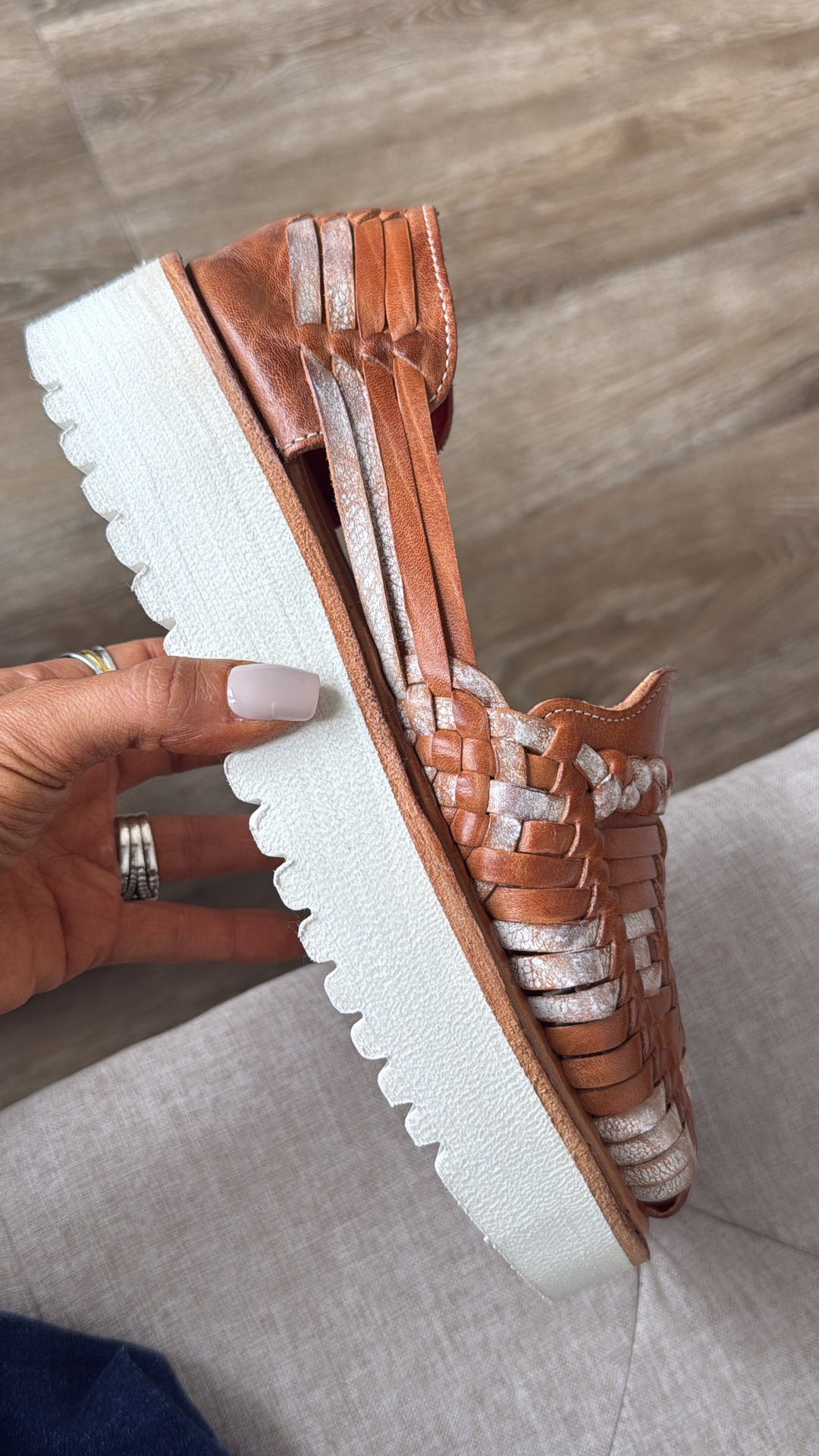 Bedstu Lizzie, Tan Rustic Nectar Lux