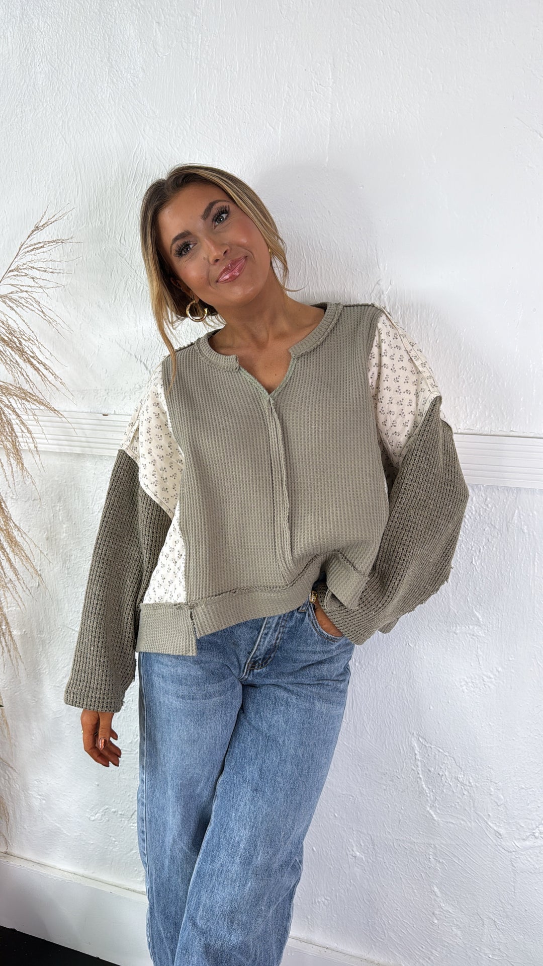 DOORBUSTER: POL Floral Sleeve Sweater, Olive