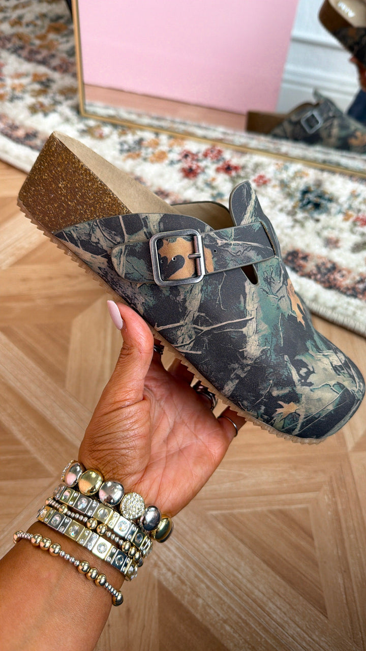 Countryside Charm Clog, Camo