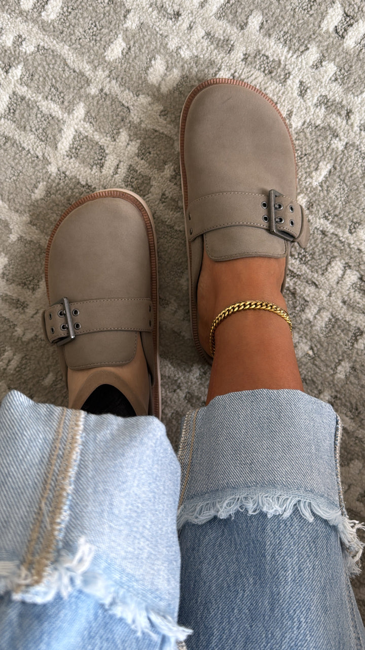 Mirewood Clogs, Taupe