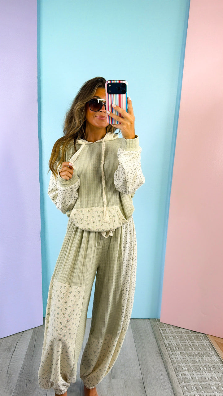 Weekend Essential Pants, Sage Multi