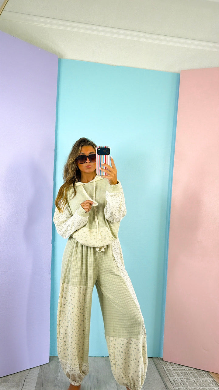 Weekend Essential Pants, Sage Multi