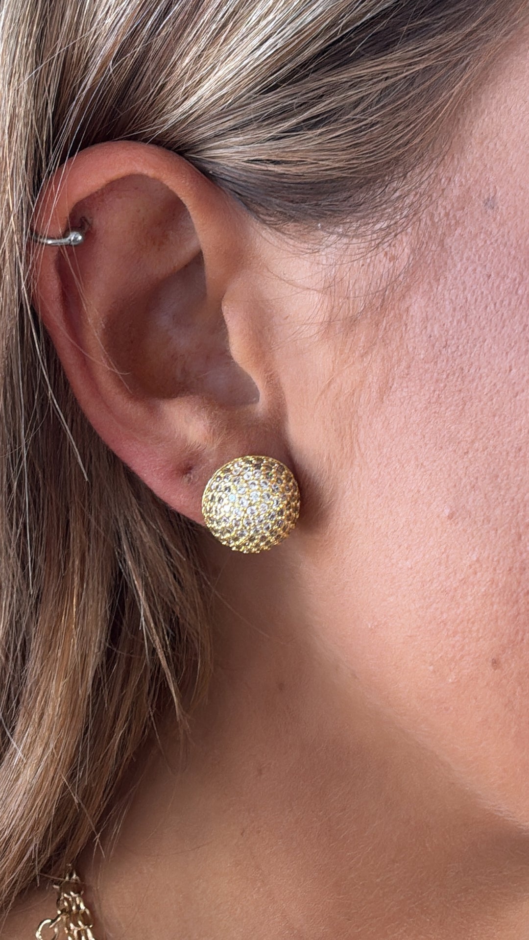 Treasure Jewels: Glitter Bead Stud, Gold