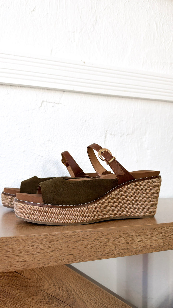 Best Cushion Basic Wedge Sandal, Moss