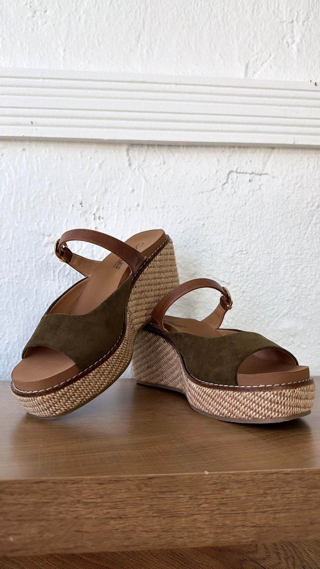 Best Cushion Basic Wedge Sandal, Moss