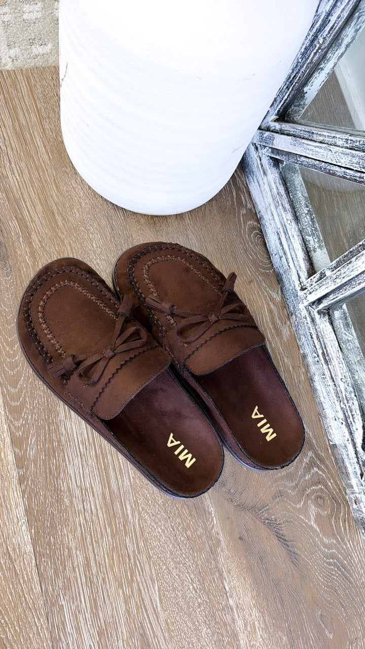 Vintage Meadow Slip on Sandals, Chocolate