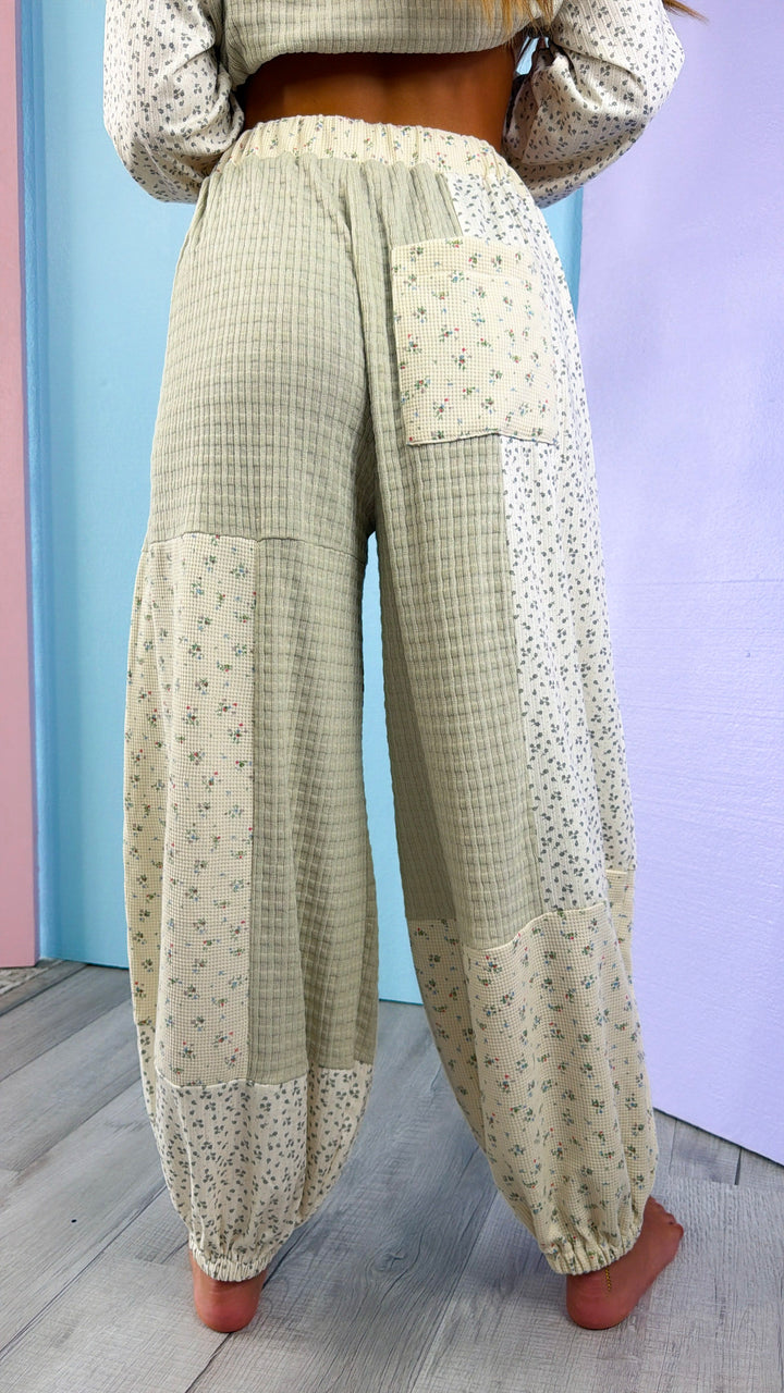 Weekend Essential Pants, Sage Multi
