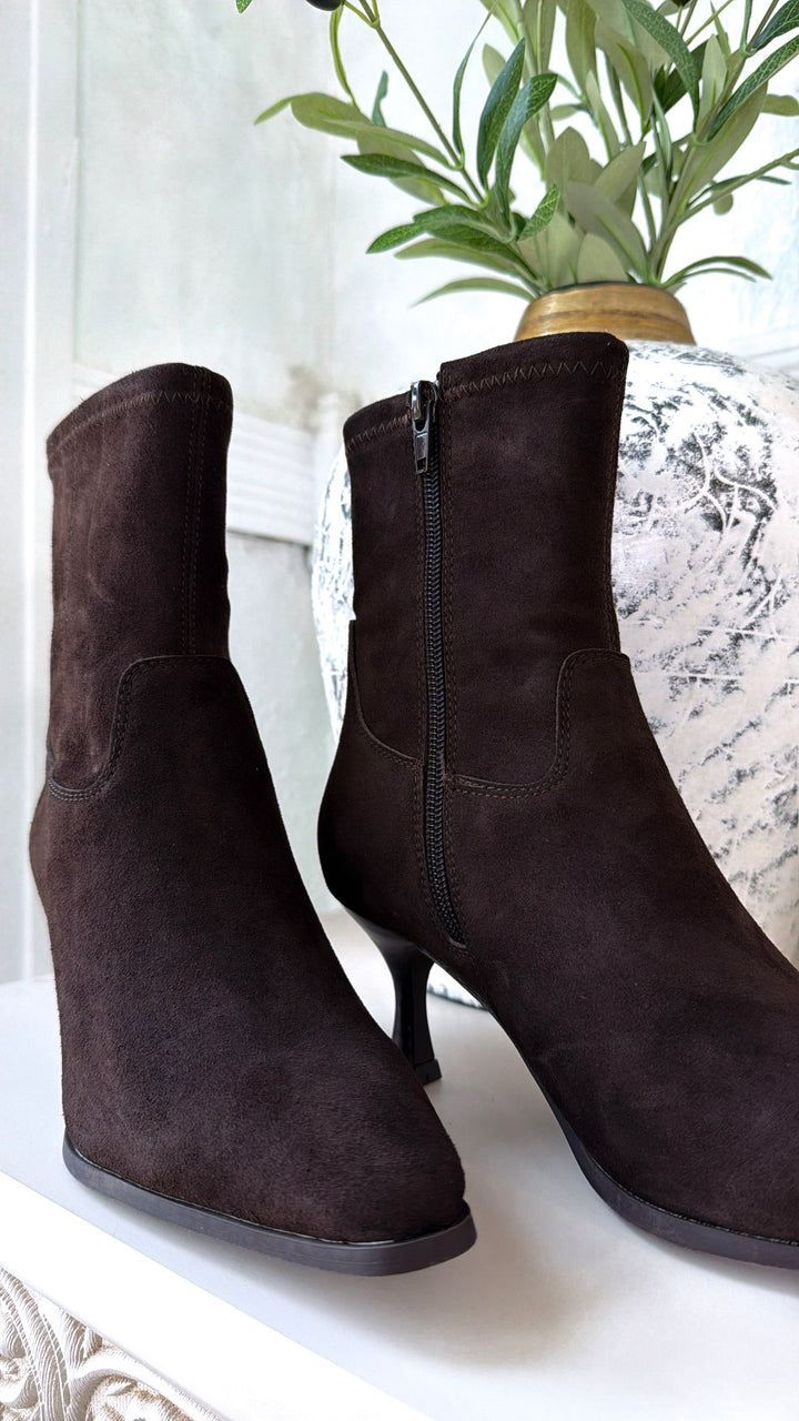The Classic Heeled Bootie, Espresso