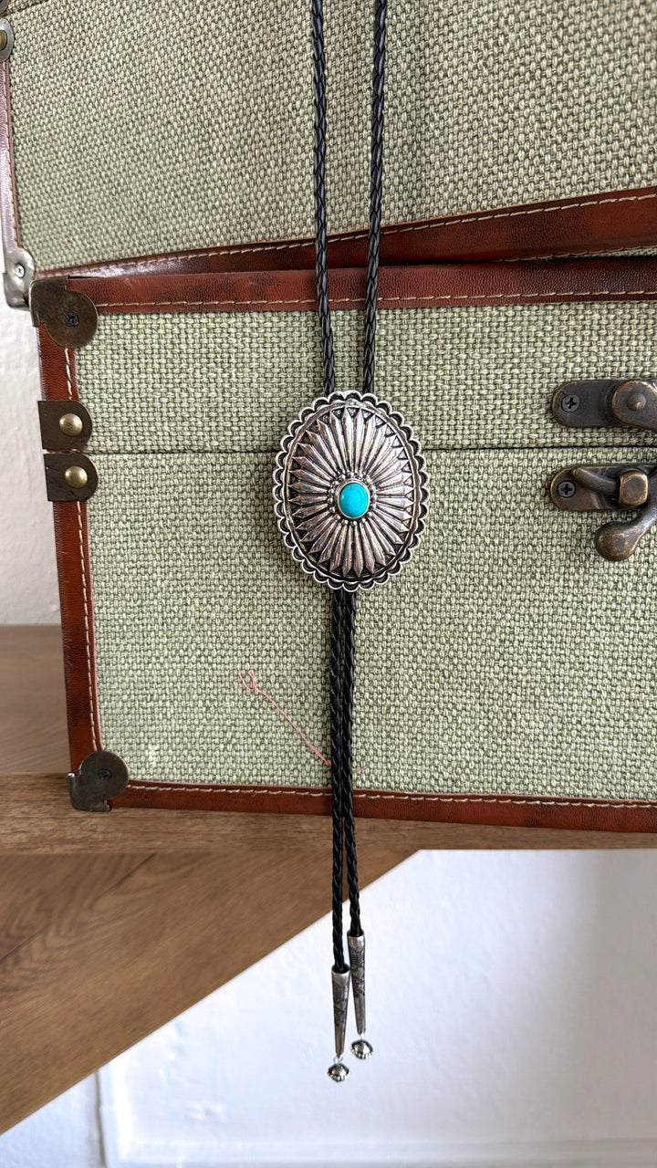 Western Oval Bolo Tie Necklace