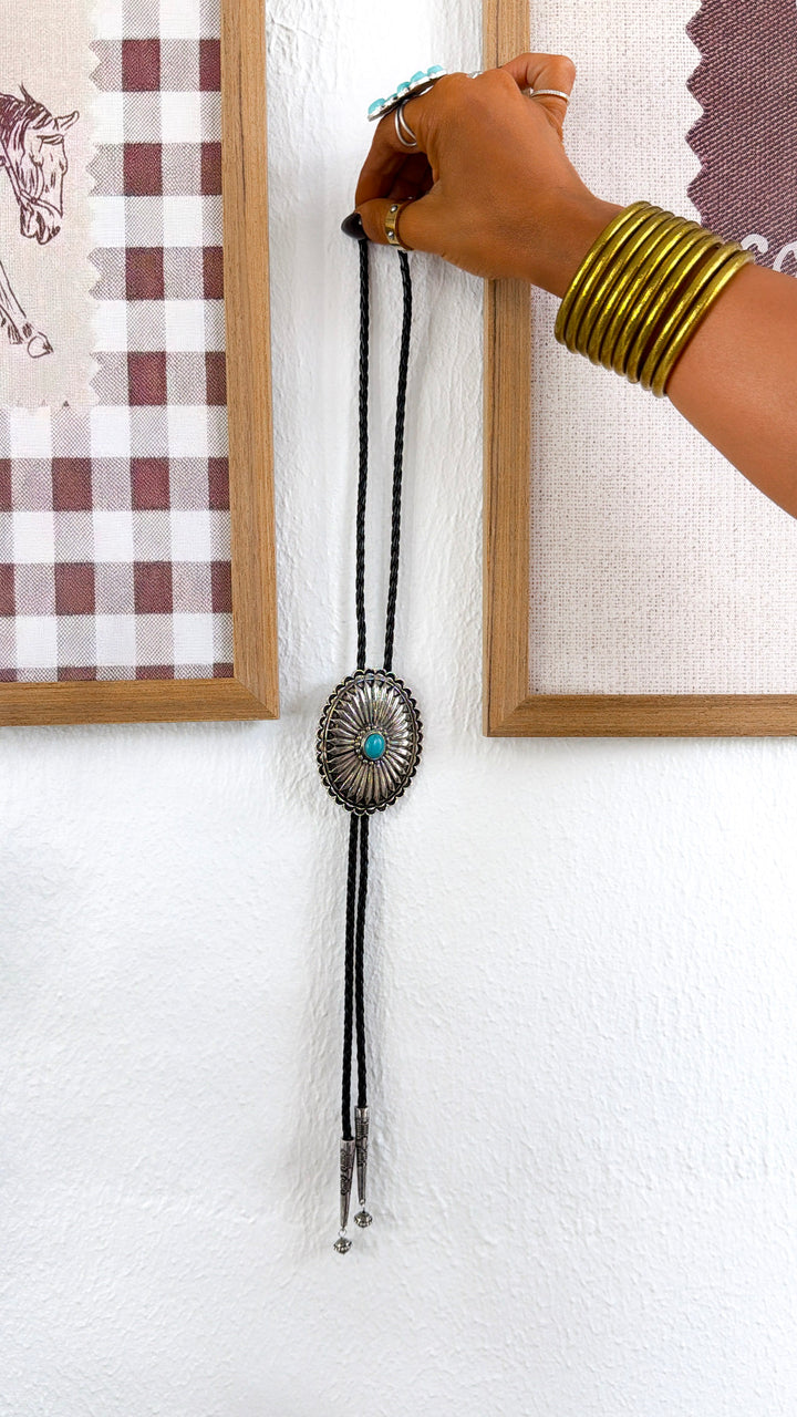 Western Oval Bolo Tie Necklace