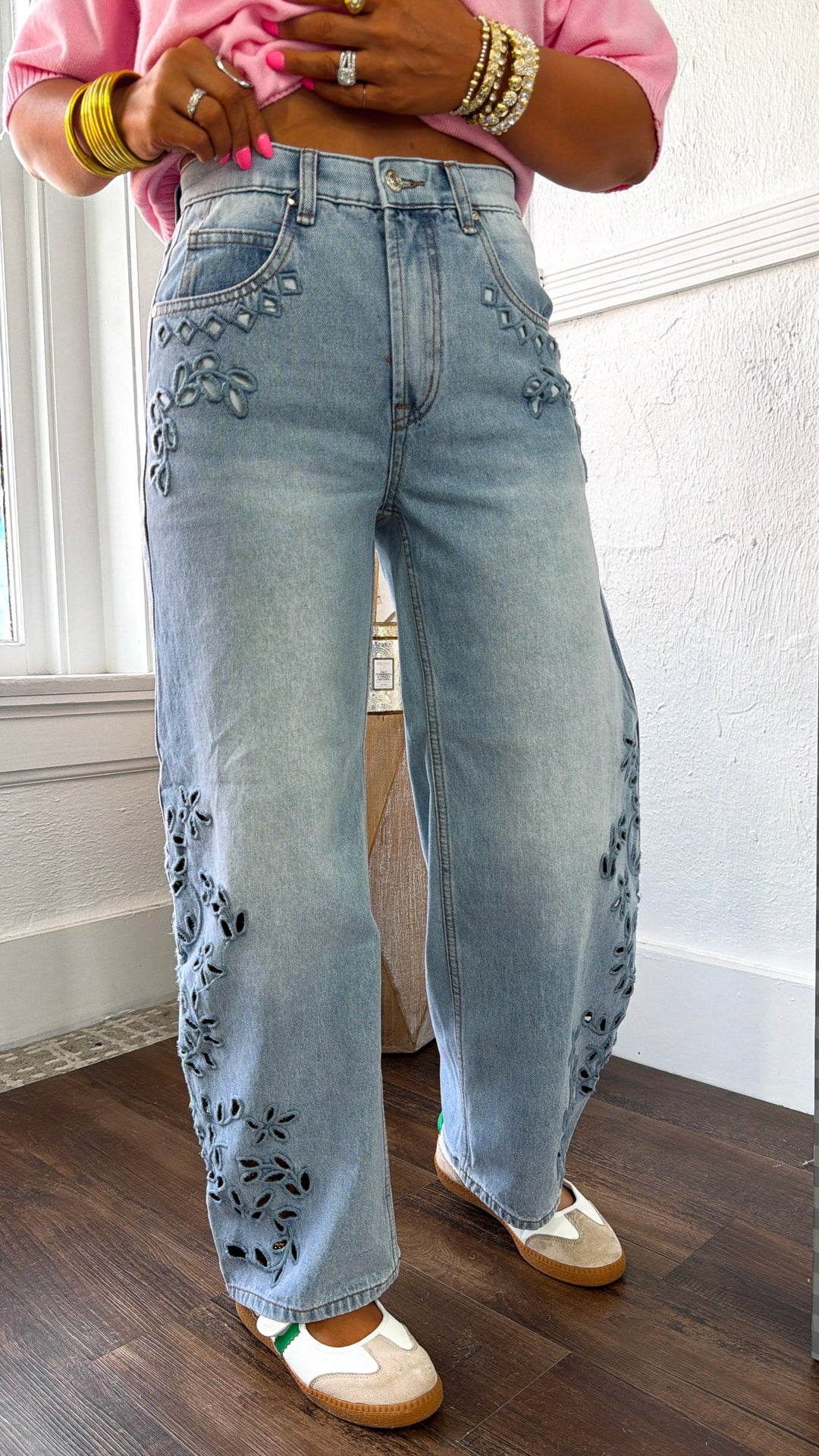 Eyelet Floral Detail Barrel Jeans, Light Denim