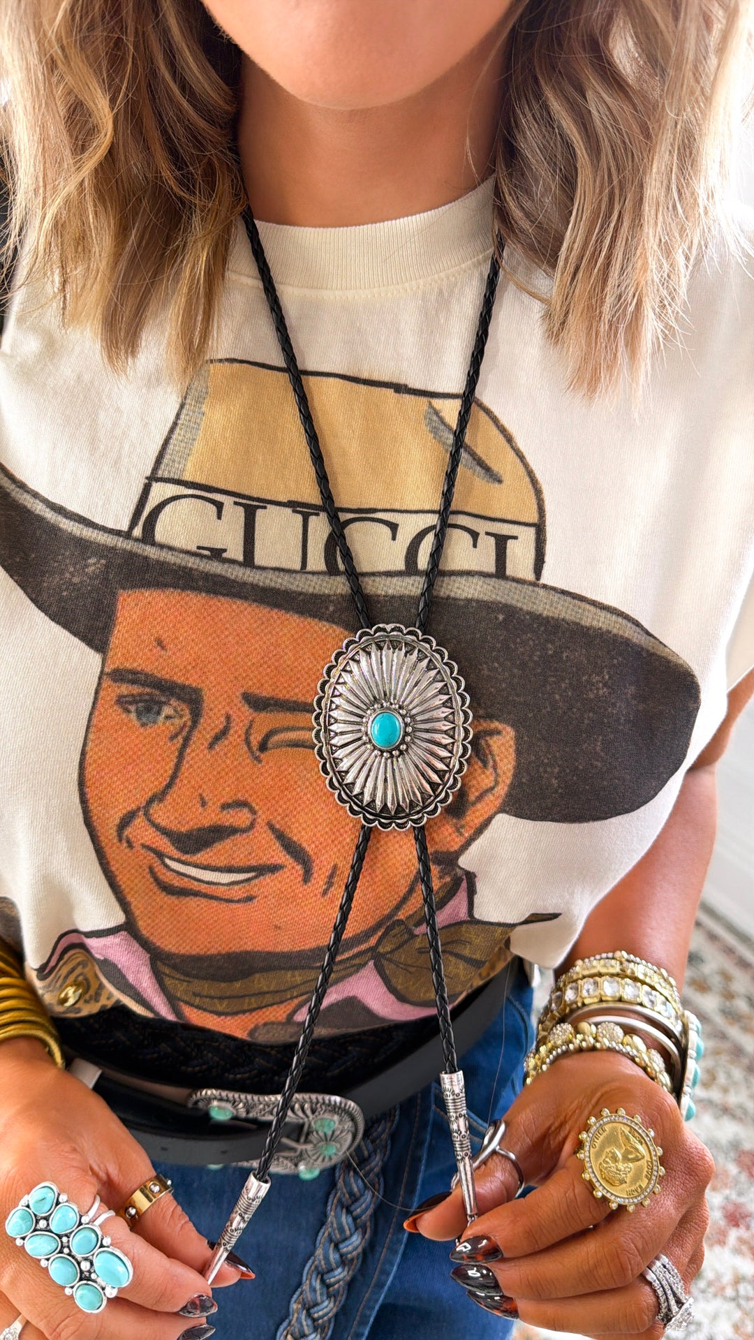 Western Oval Bolo Tie Necklace