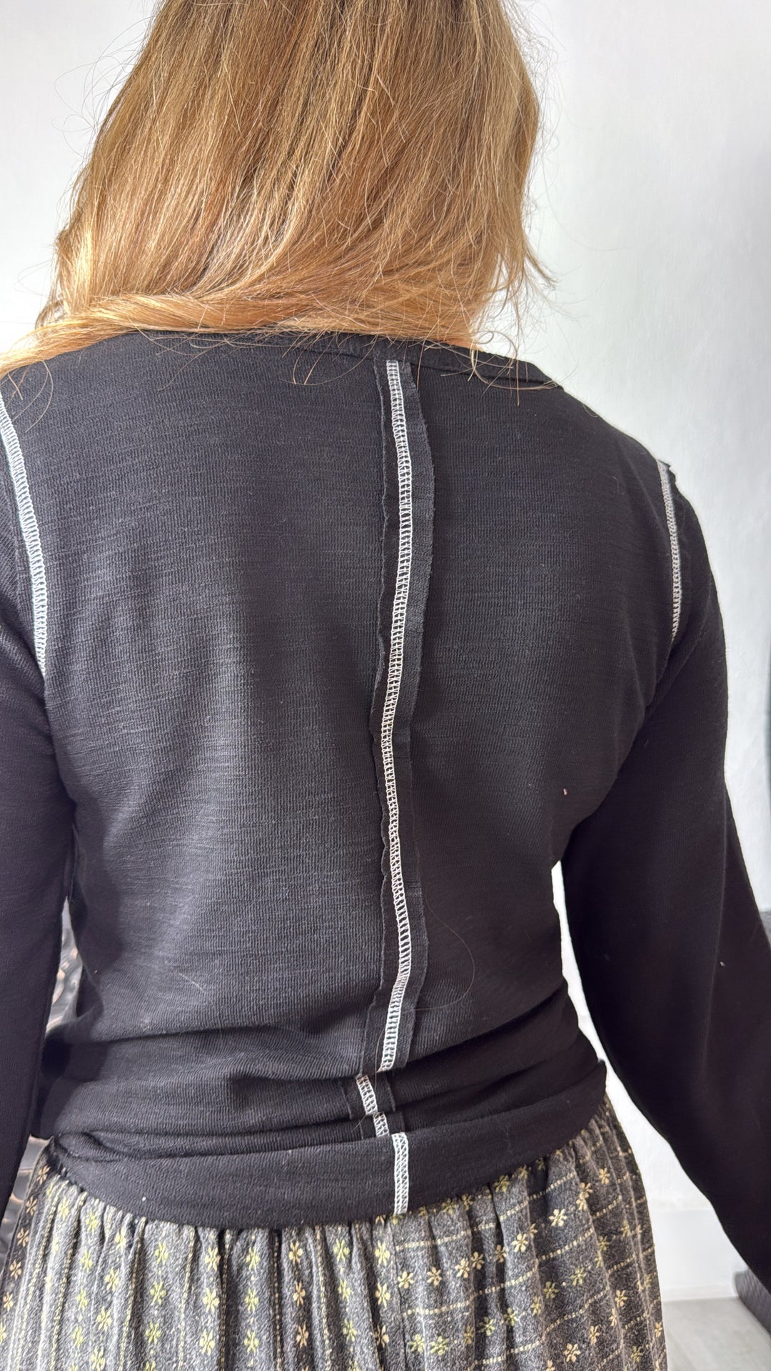 Studded Long Sleeve Basic, Black