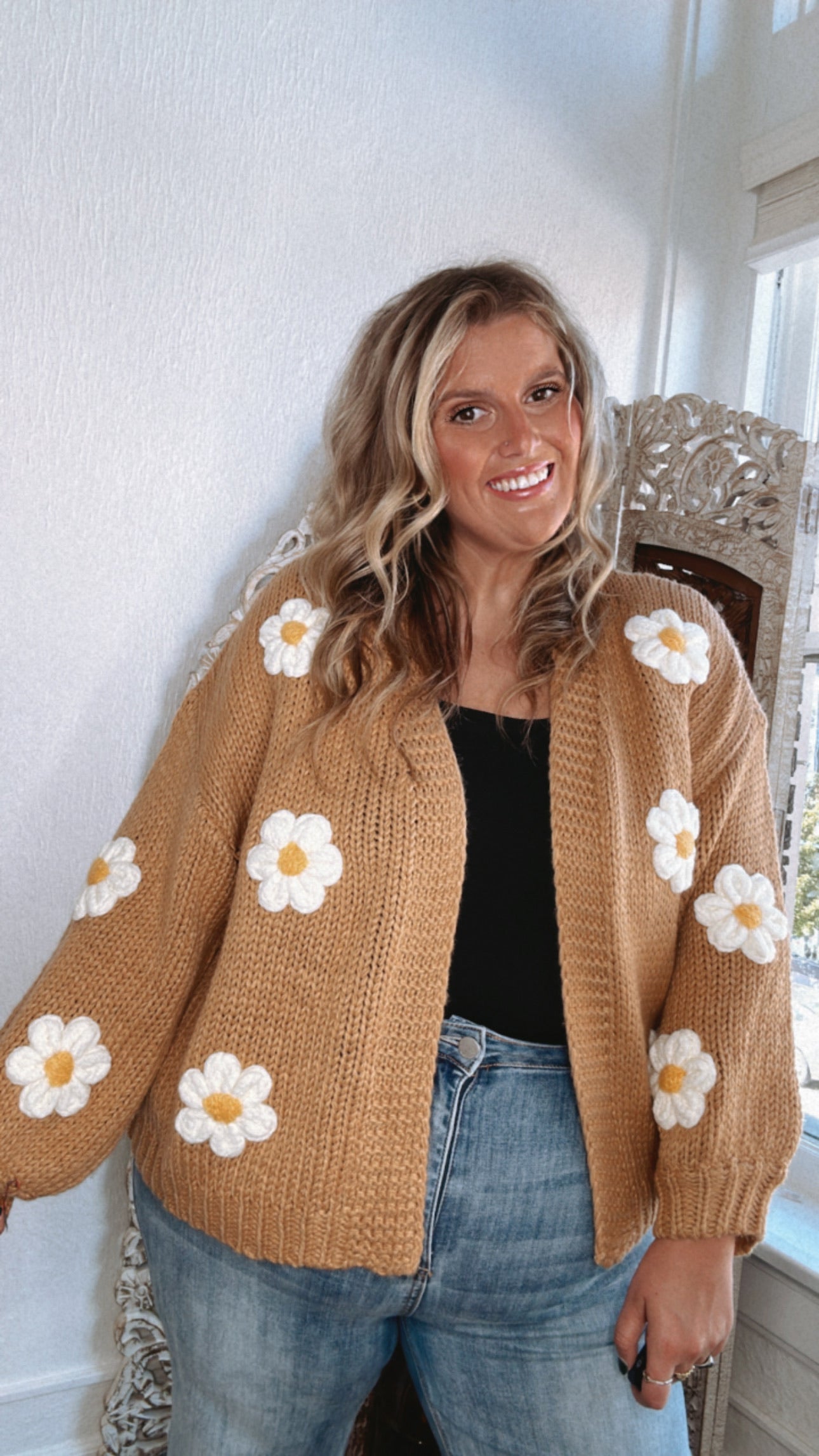 Touch Of Daisy Floral Knit Cardi, Camel – Everyday Chic Boutique