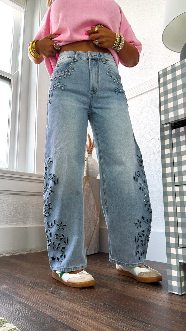 Eyelet Floral Detail Barrel Jeans, Light Denim