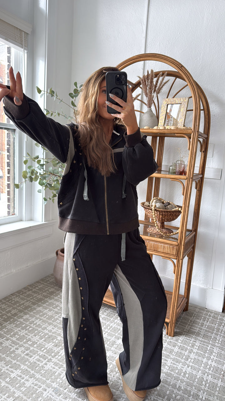 Urban Chic Waffle Knit Zip Up, Black