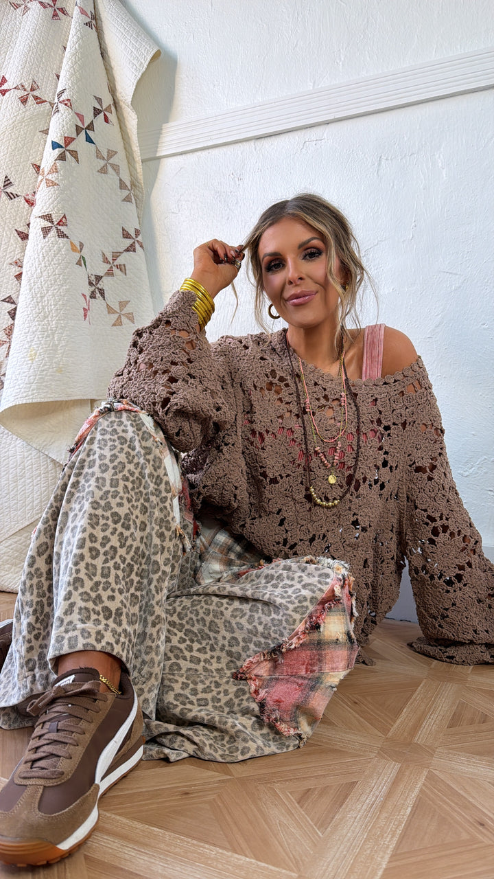 Scalloped Hem Crochet Sweater, Lt. Chocolate