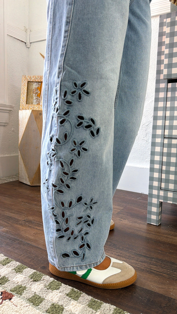 Eyelet Floral Detail Barrel Jeans, Light Denim