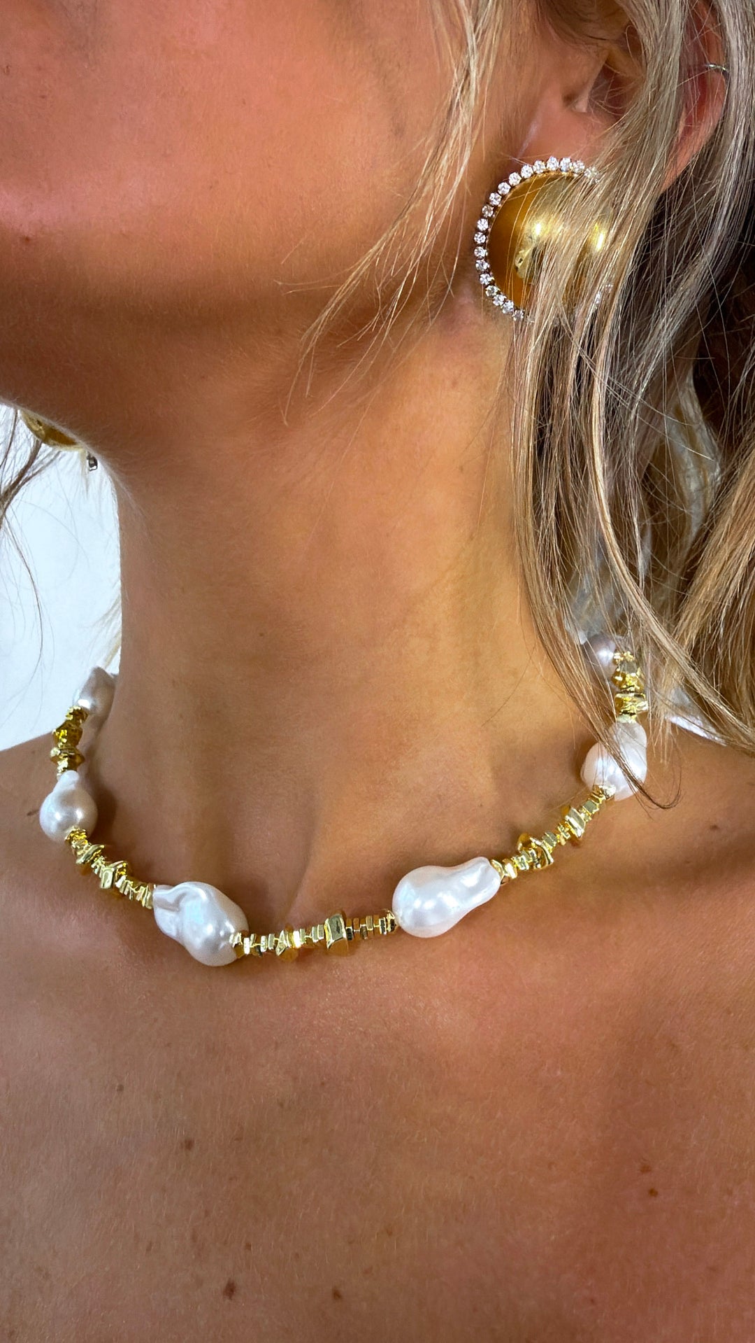 Pearly Queen Necklace