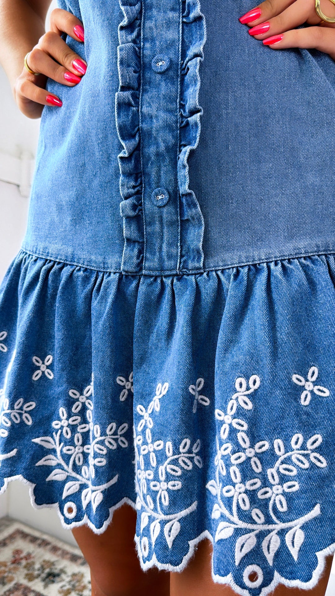 denim dress classy 23 Denim Dress Outfits to Style the Staple All Year Round