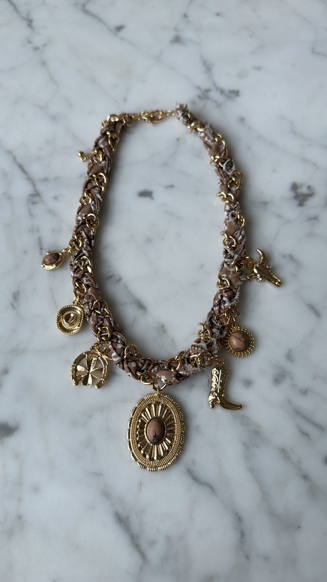 Western Charm Necklace, Beige/Gold