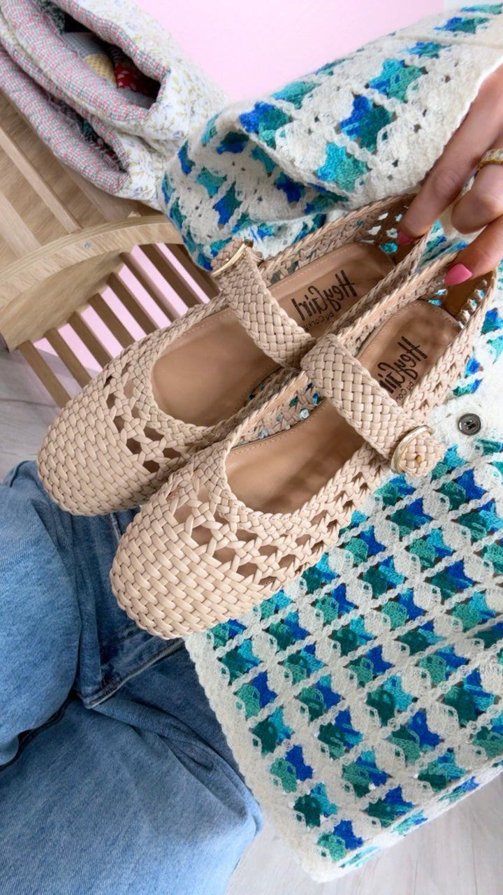 Magnolia Bloom Flat, Camel