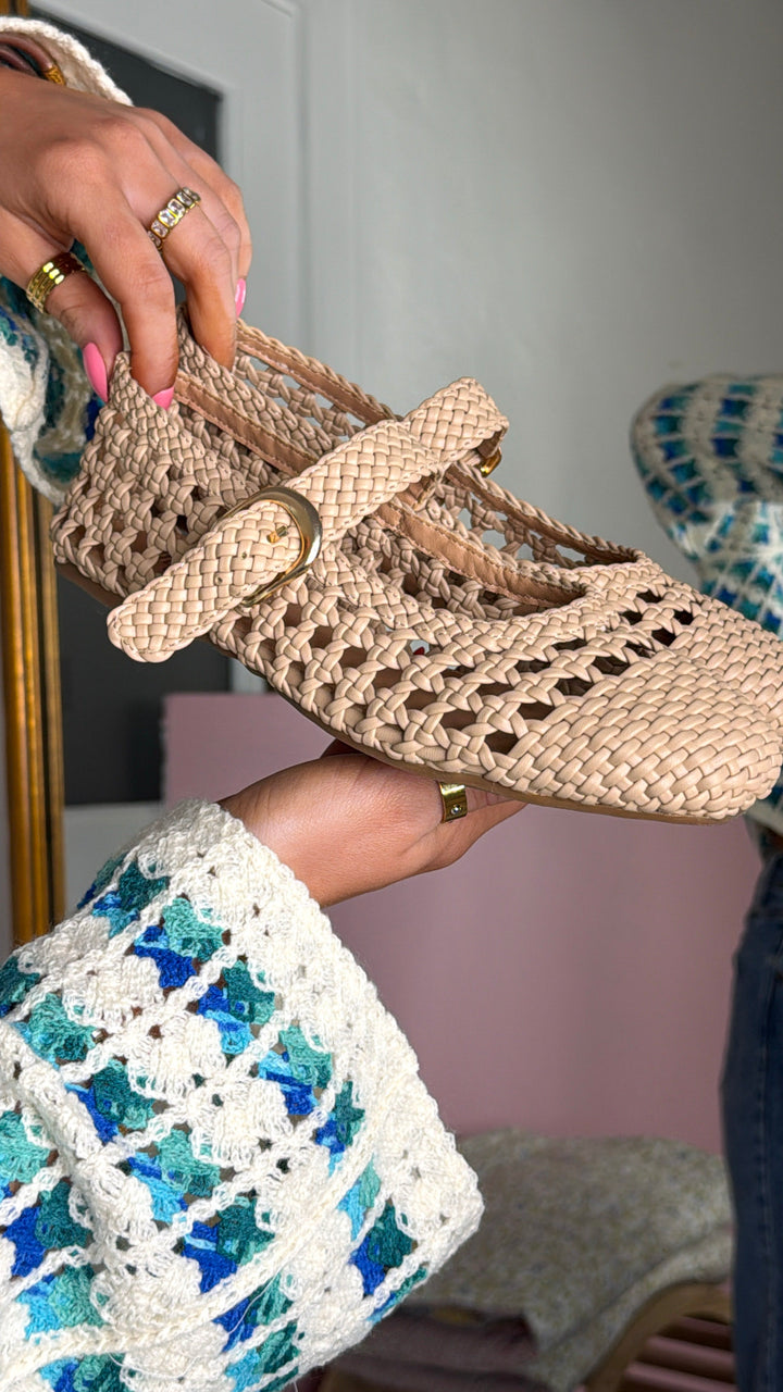 Magnolia Bloom Flat, Camel