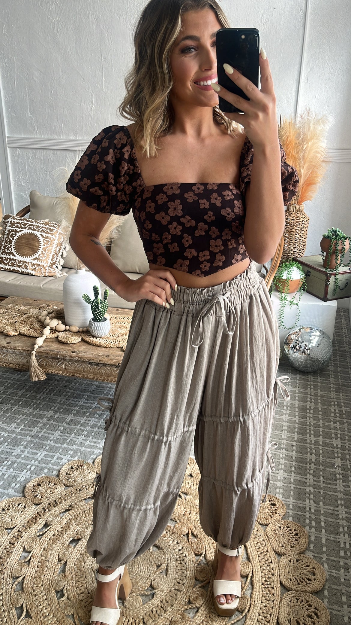 Ready or Not Balloon Sleeve Blouse, Brown – Everyday Chic Boutique