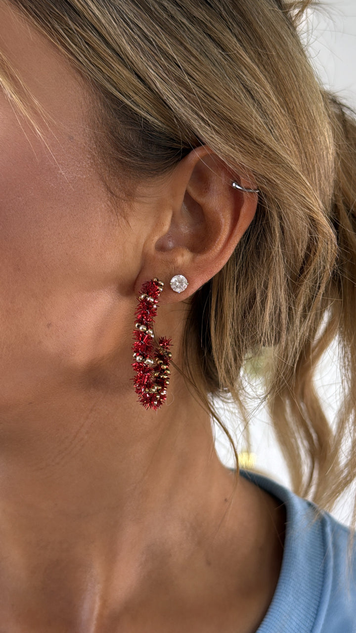 Holiday Tinsel Wrapped Hoop, Red