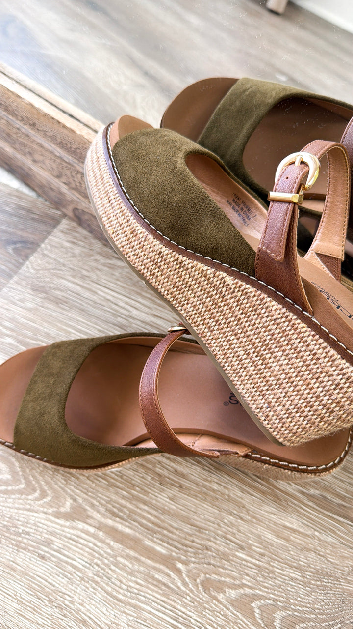 Best Cushion Basic Wedge Sandal, Moss