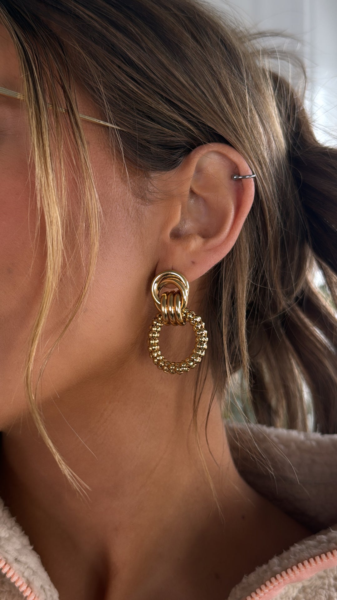 Treasure Jewels: Golden Radiance Hoop Stud