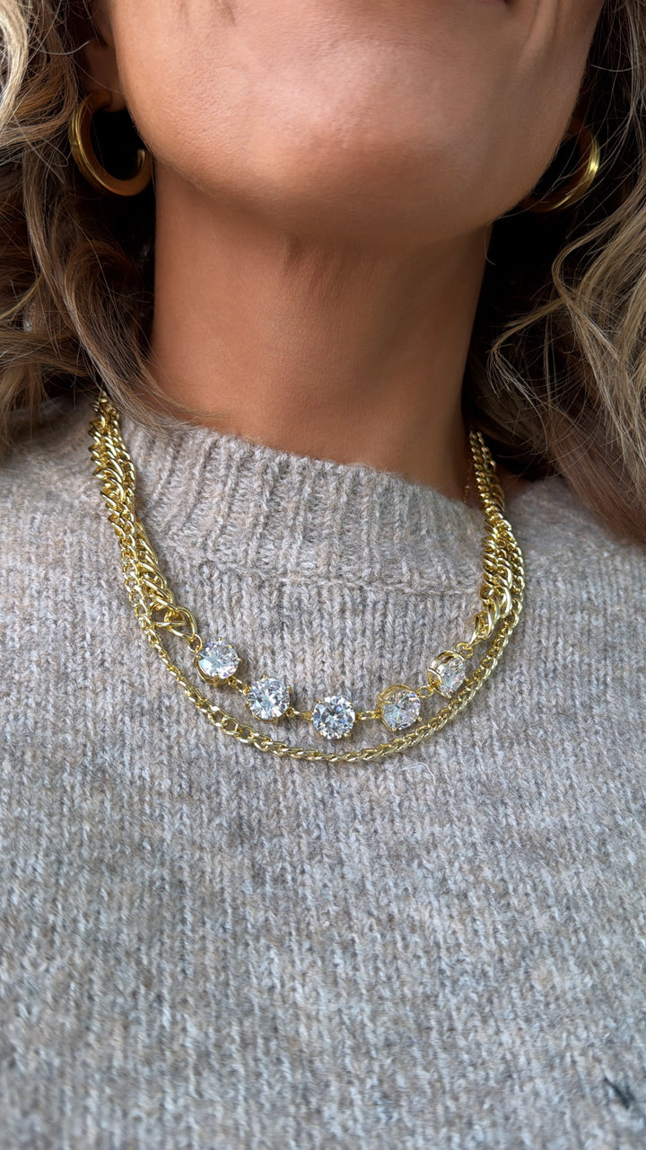 Treasure Jewels: Diamond Glow Necklace