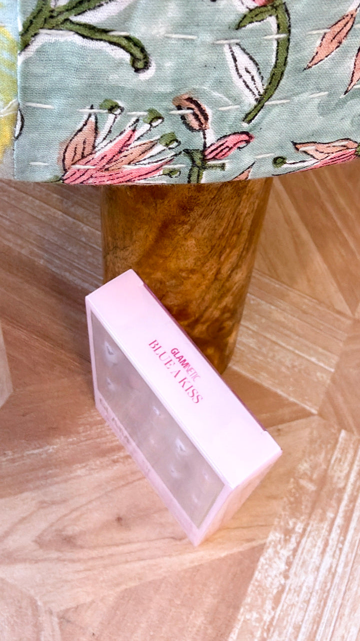 Blue A Kiss Press-On Nails | Short Squoval Valentine Ribbons