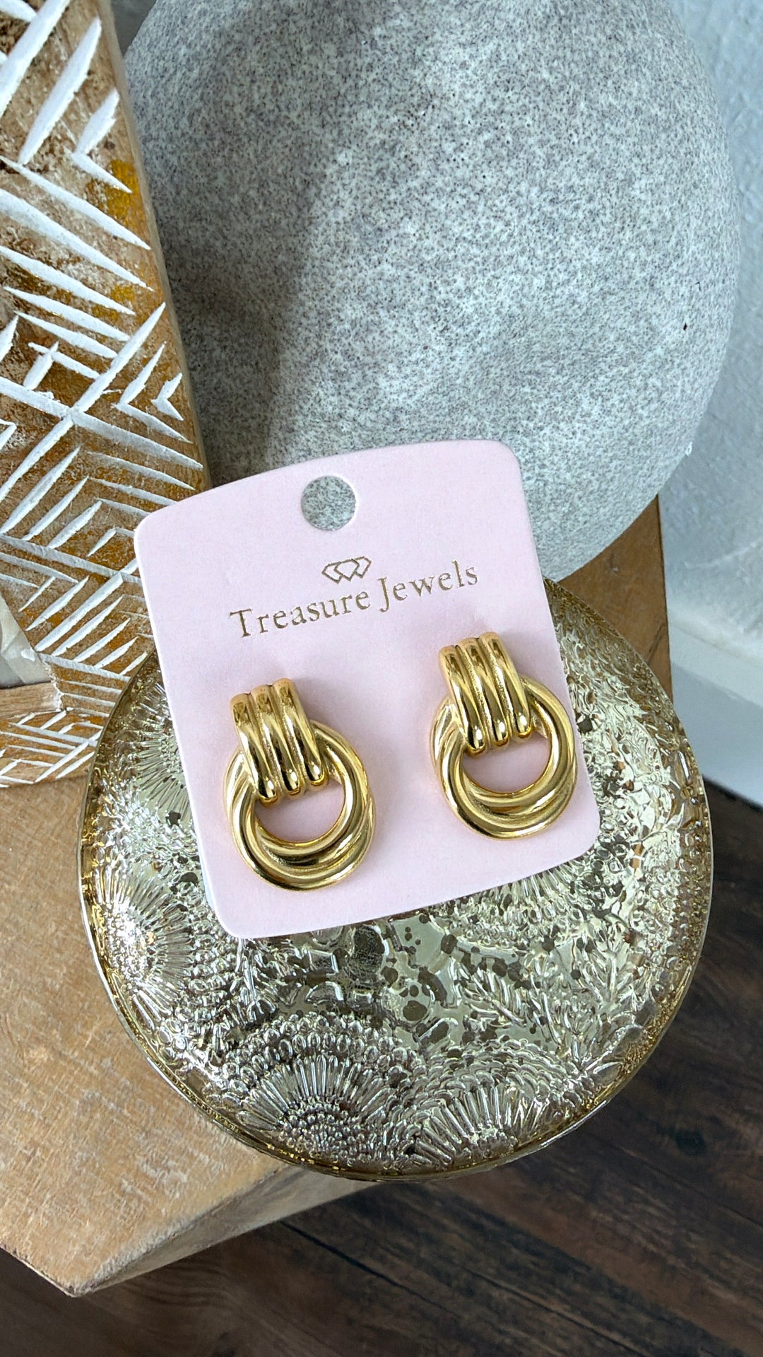 Vintage Stud Earring, Gold