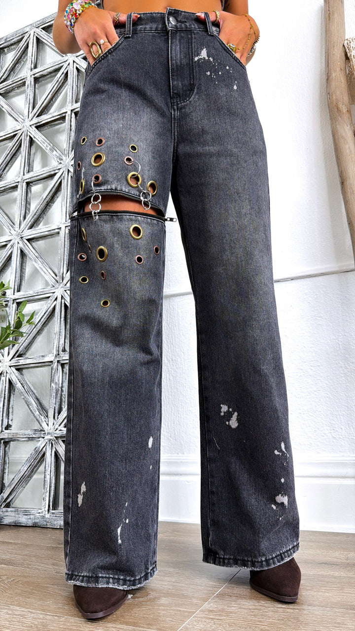 Edgy Washed Eyelet Ring Jeans, Black