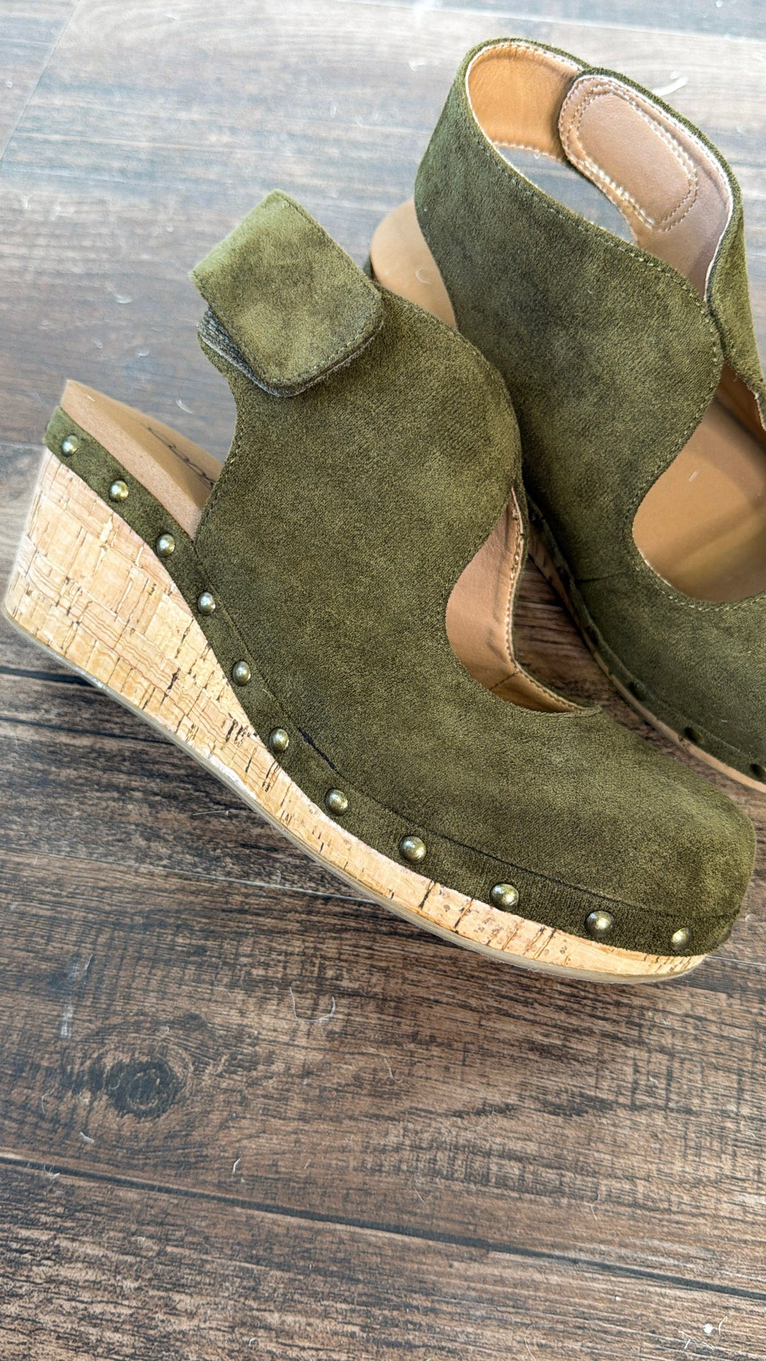 Sandy Studded Wedge, Moss