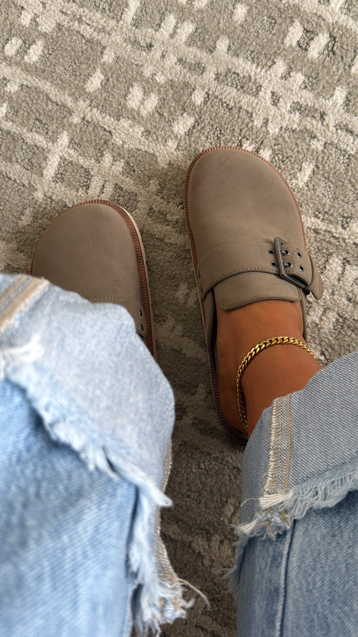 Mirewood Clogs, Taupe