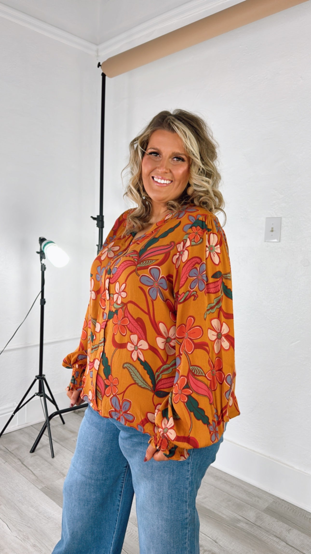 Standout Long Sleeve Floral Blouse, Camel – Everyday Chic Boutique