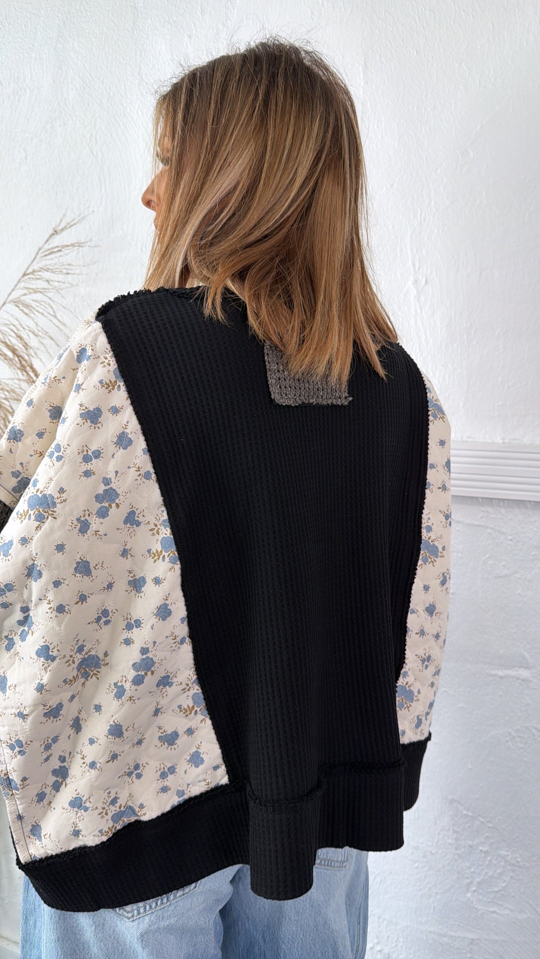 DOORBUSTER: POL Floral Sleeve Sweater, Black