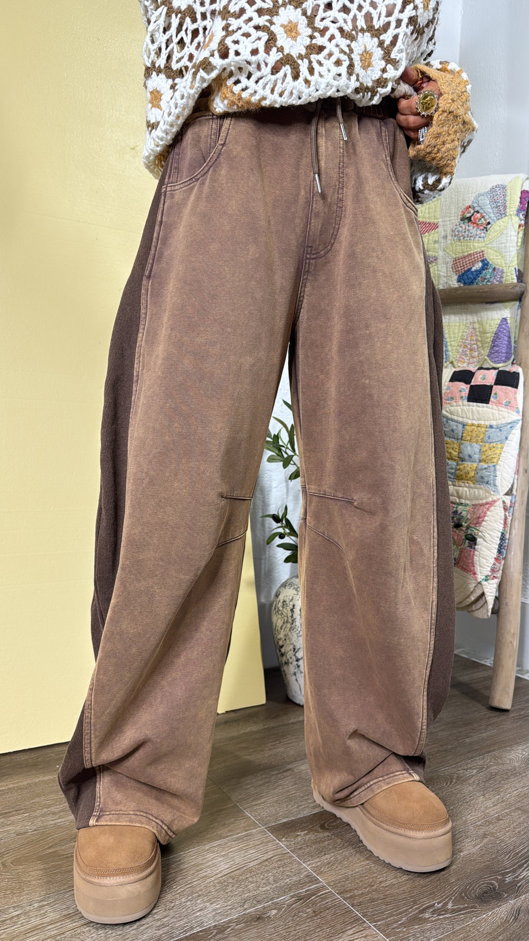 Trend Setter Barrel Leg Sweatpant, Brown