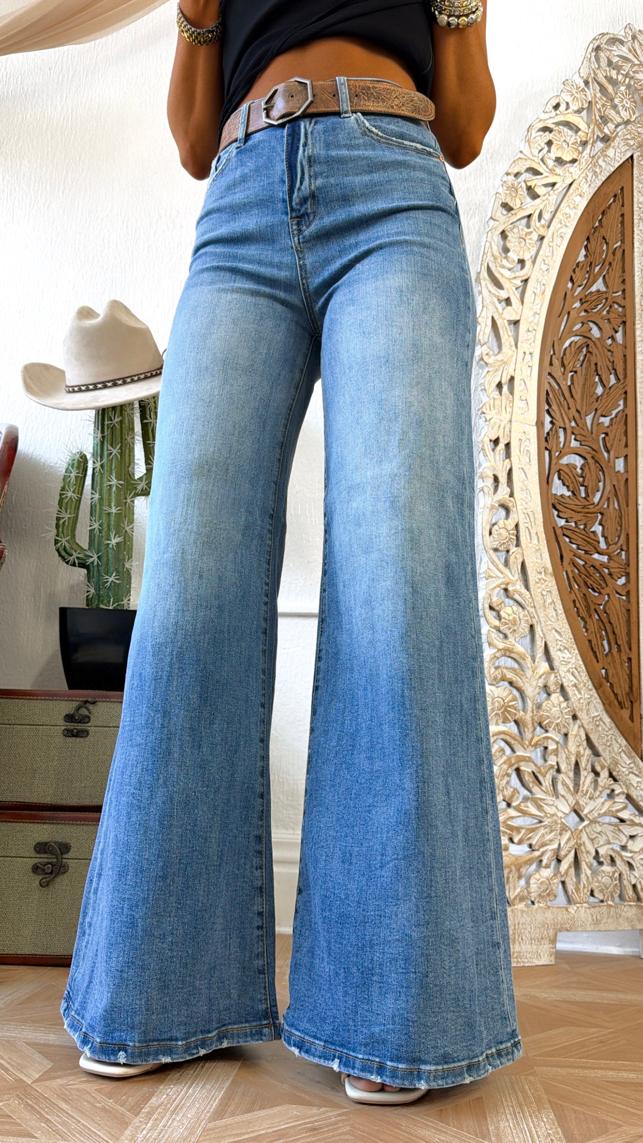 Sammy Wide Straight Leg Jeans, Medium – Everyday Chic Boutique