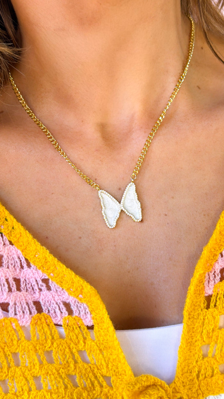Treasure Jewels: Shimmering Flutter Necklace